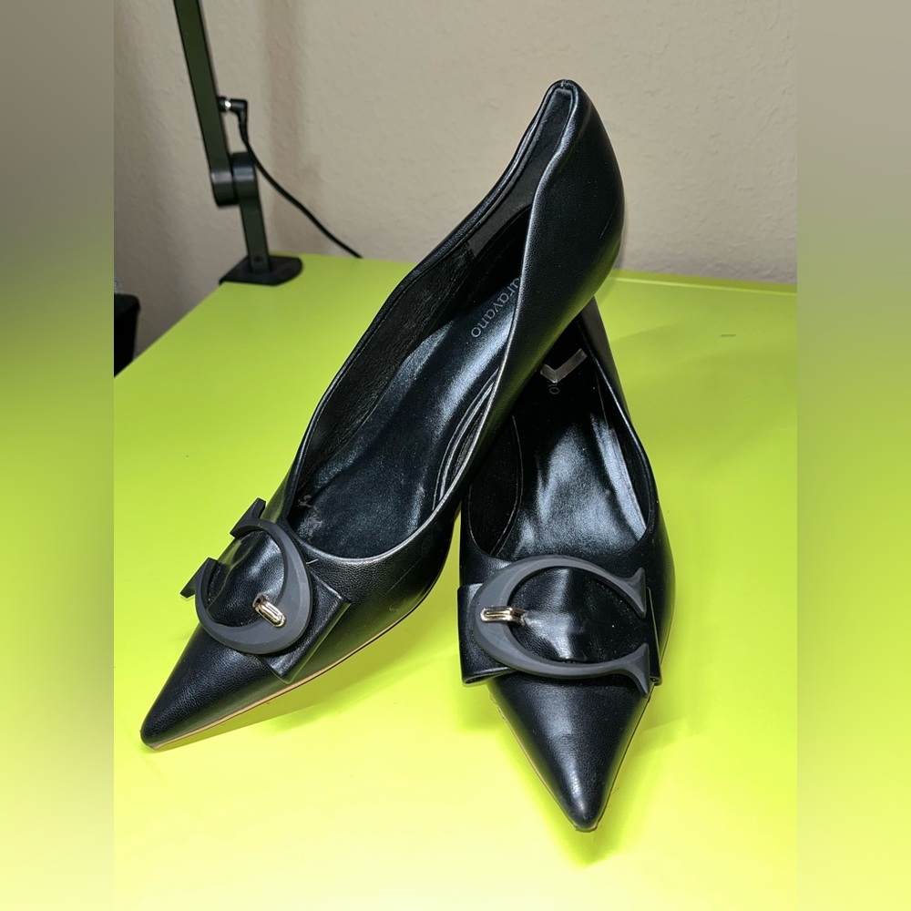 C. Paravano pump heels black leather hardly worn size 40.5/Womens 10